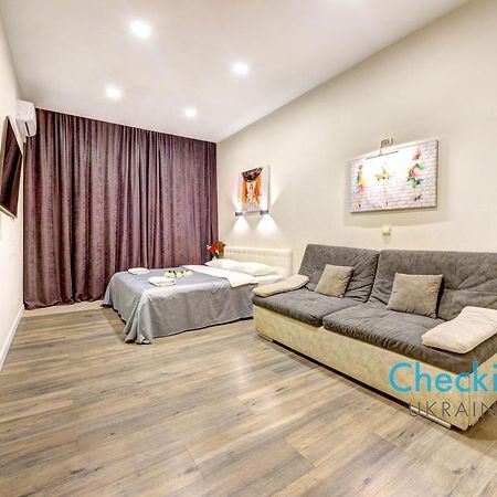 Two-Bedroom Apartment In The Center Near The National Sports Complex “Olympiyskiy” Kyiv Exterior photo