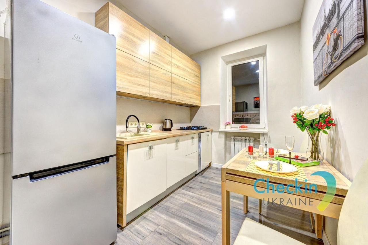Two-Bedroom Apartment In The Center Near The National Sports Complex “Olympiyskiy” Kyiv Exterior photo
